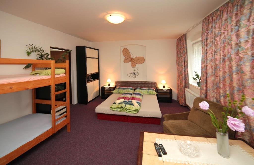 Pension U Kastanu Karlovy Vary Habitación foto